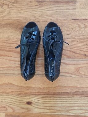 Brand New Aerosoles Black Lace-Up Perforated Women's Shoes Size 7.5M